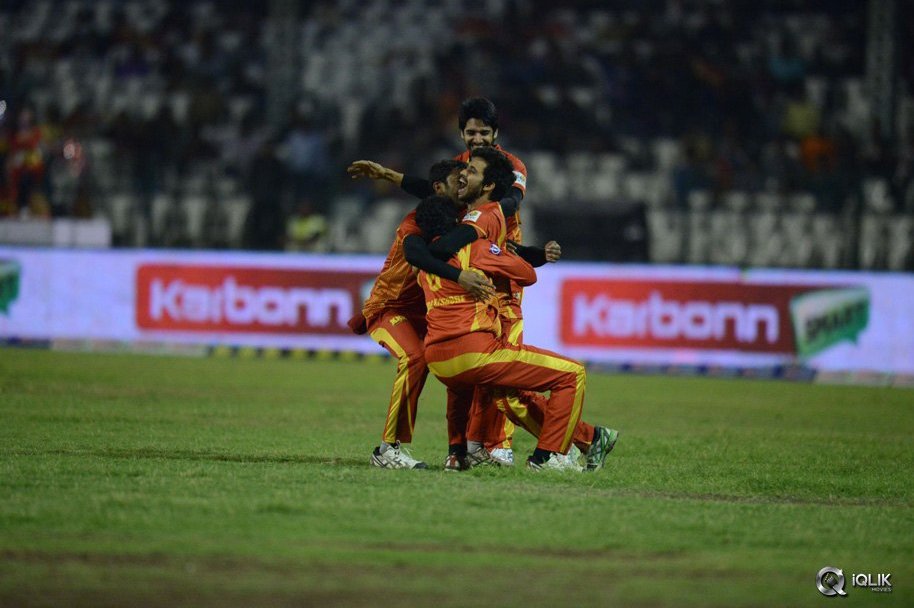 CCL-5-Telugu-Warriors-vs-Bengal-Tigers-Match-Photos
